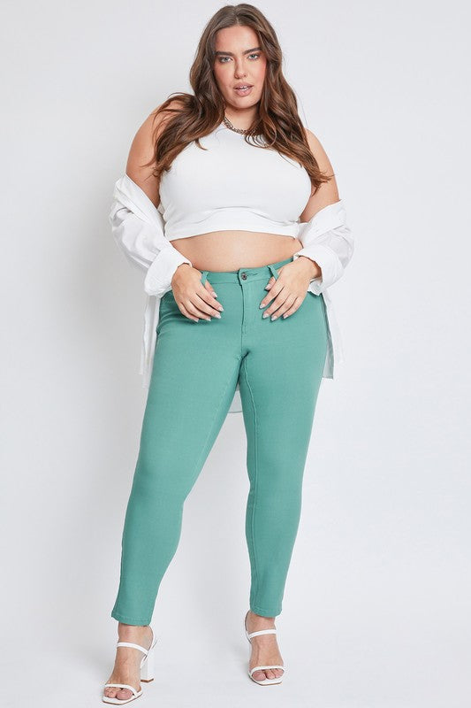Junior Plus Size Hyperstretch Skinny Jean
