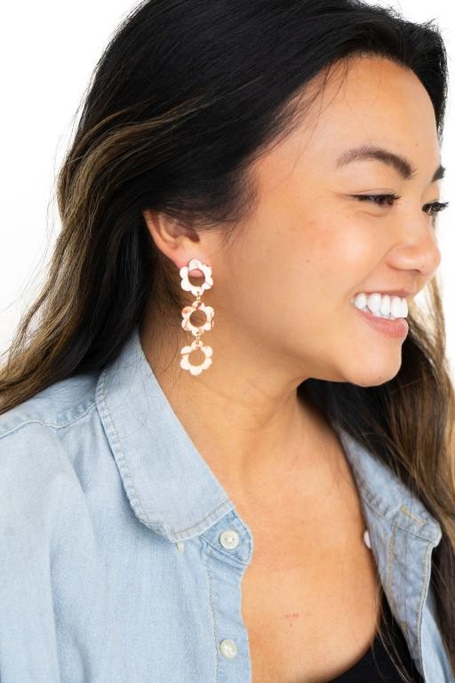 Delilah Peach Earrings