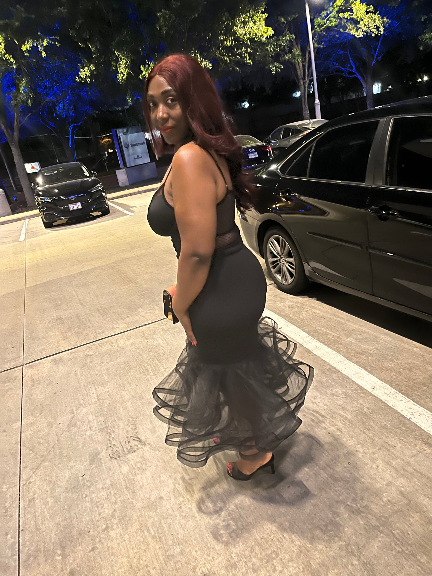 Plus Size Black Solid Tiered Layers Midi Mermaid Skirt