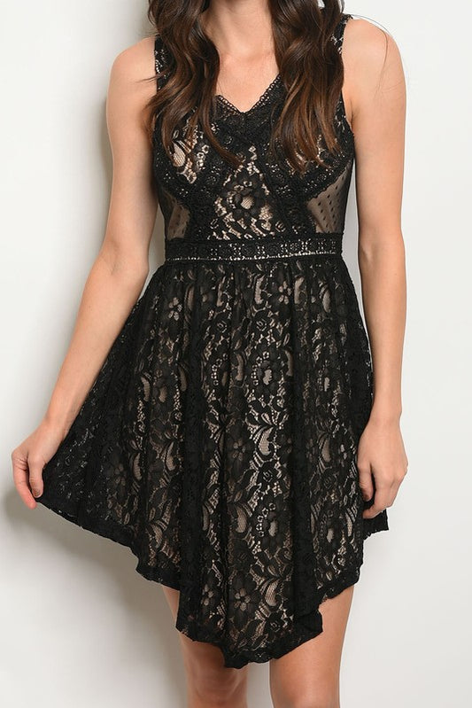 Junior's Lace V Neck Sleeveless Dress