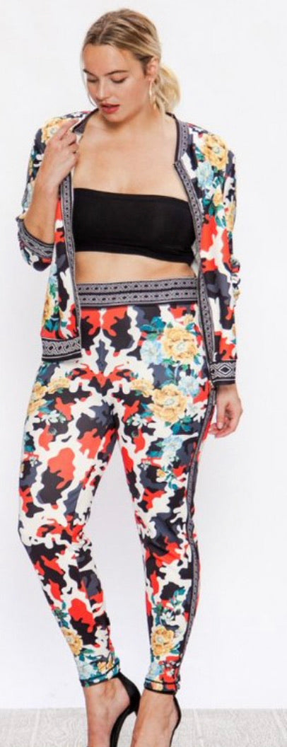 Plus Size Camo Floral Tracksuit Set