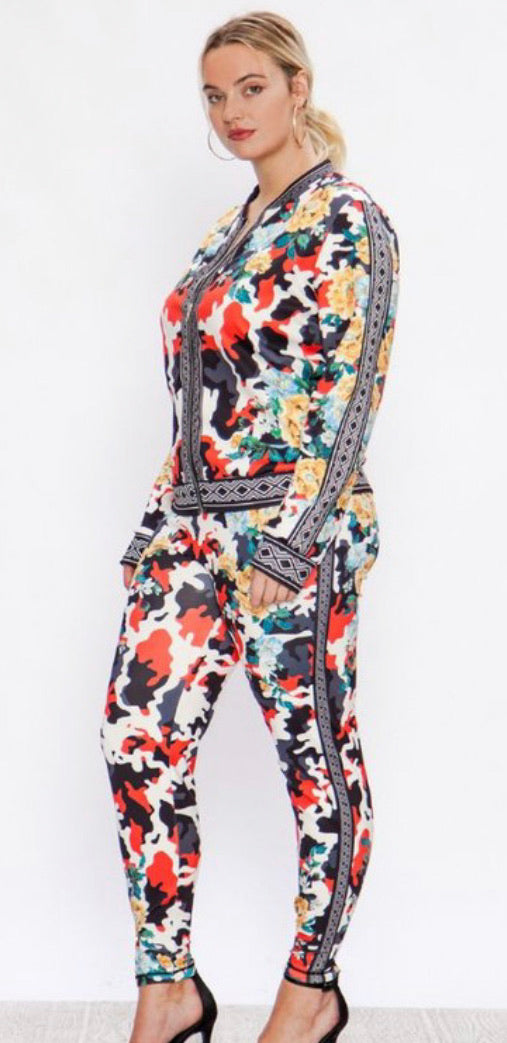 Plus Size Camo Floral Tracksuit Set
