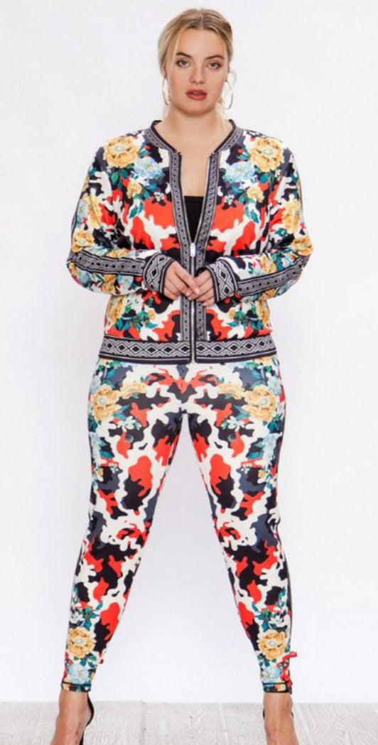 Plus Size Camo Floral Tracksuit Set
