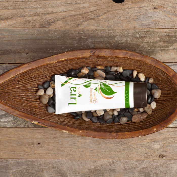 Lira Clinical Body Brightening Cleanser