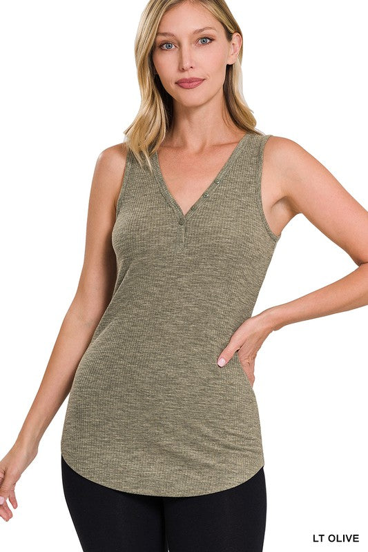 MELANGE RIBBED BUTTON CLOSURE V-NECK TOP