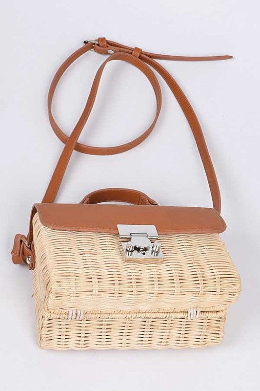 Contrast Flap Summer Straw Swing Bag