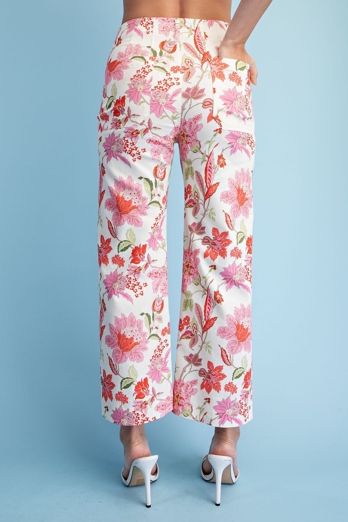 Gigio's Floral Ankle Cropped Pants in a Stretchy Denim-Like Fabric with Pockets
